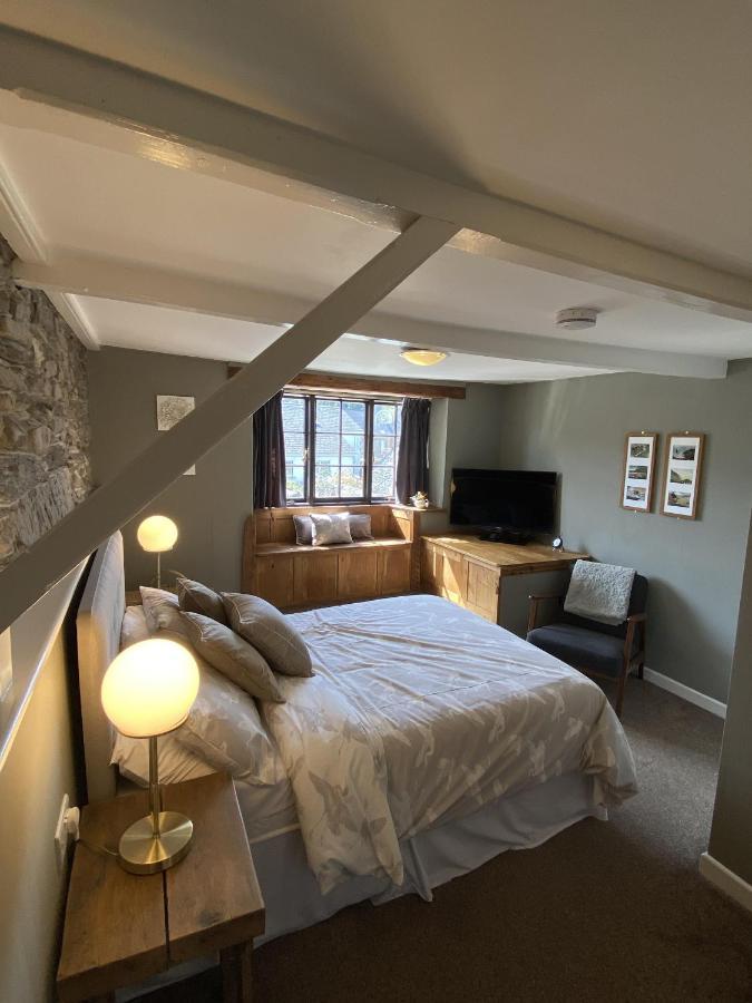 Tom'S Of Tregaron Bed & Breakfast Екстериор снимка